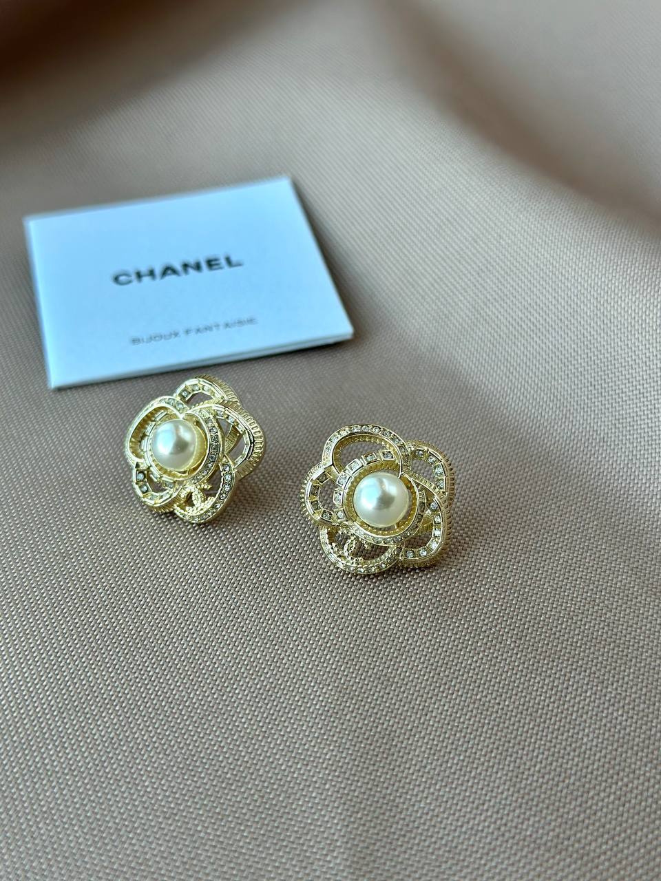 Фото Серьги Chanel Camelia S9792
