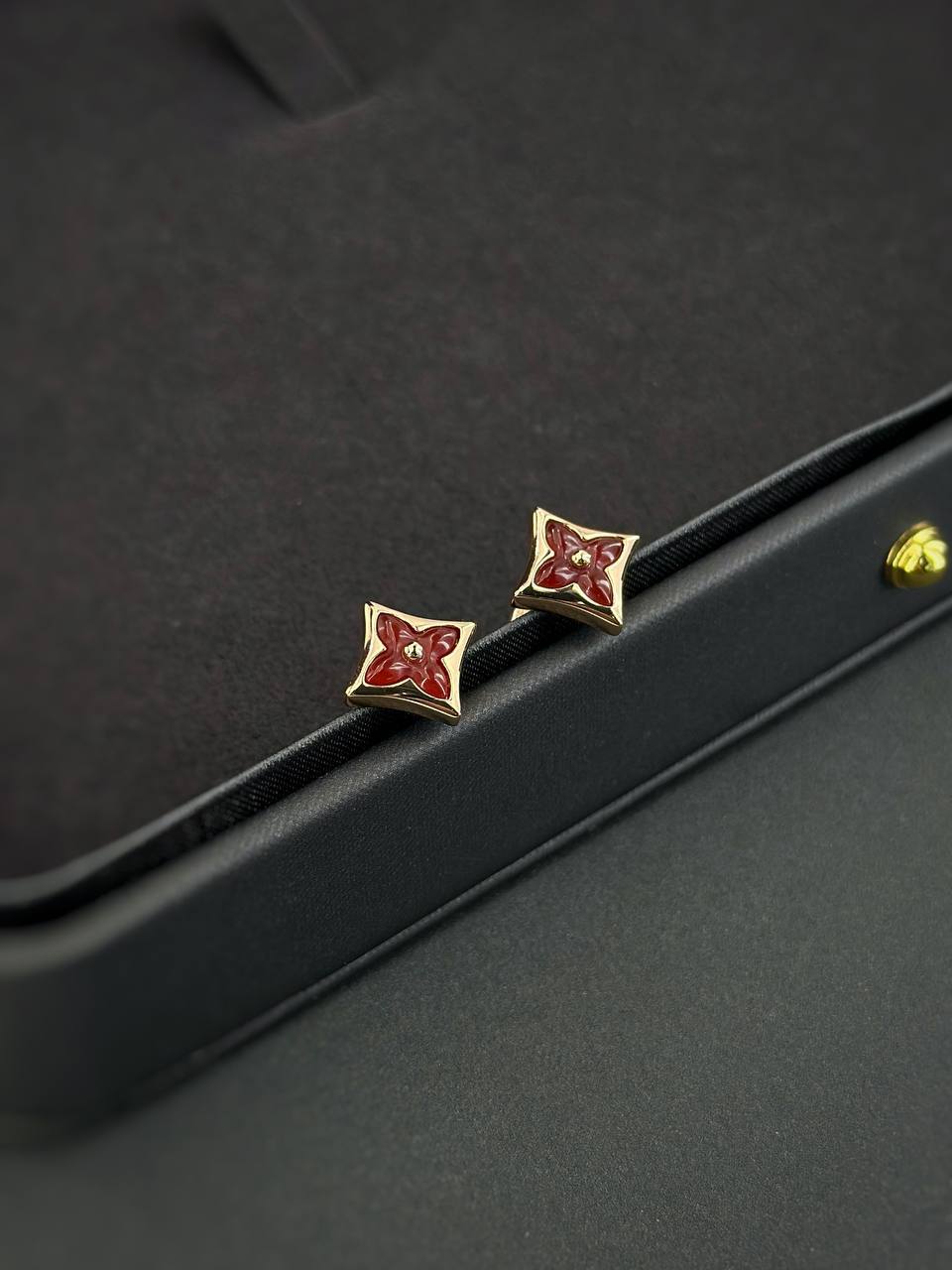 Фото Серьги Louis Vuitton Color Blossom BB Star S9815