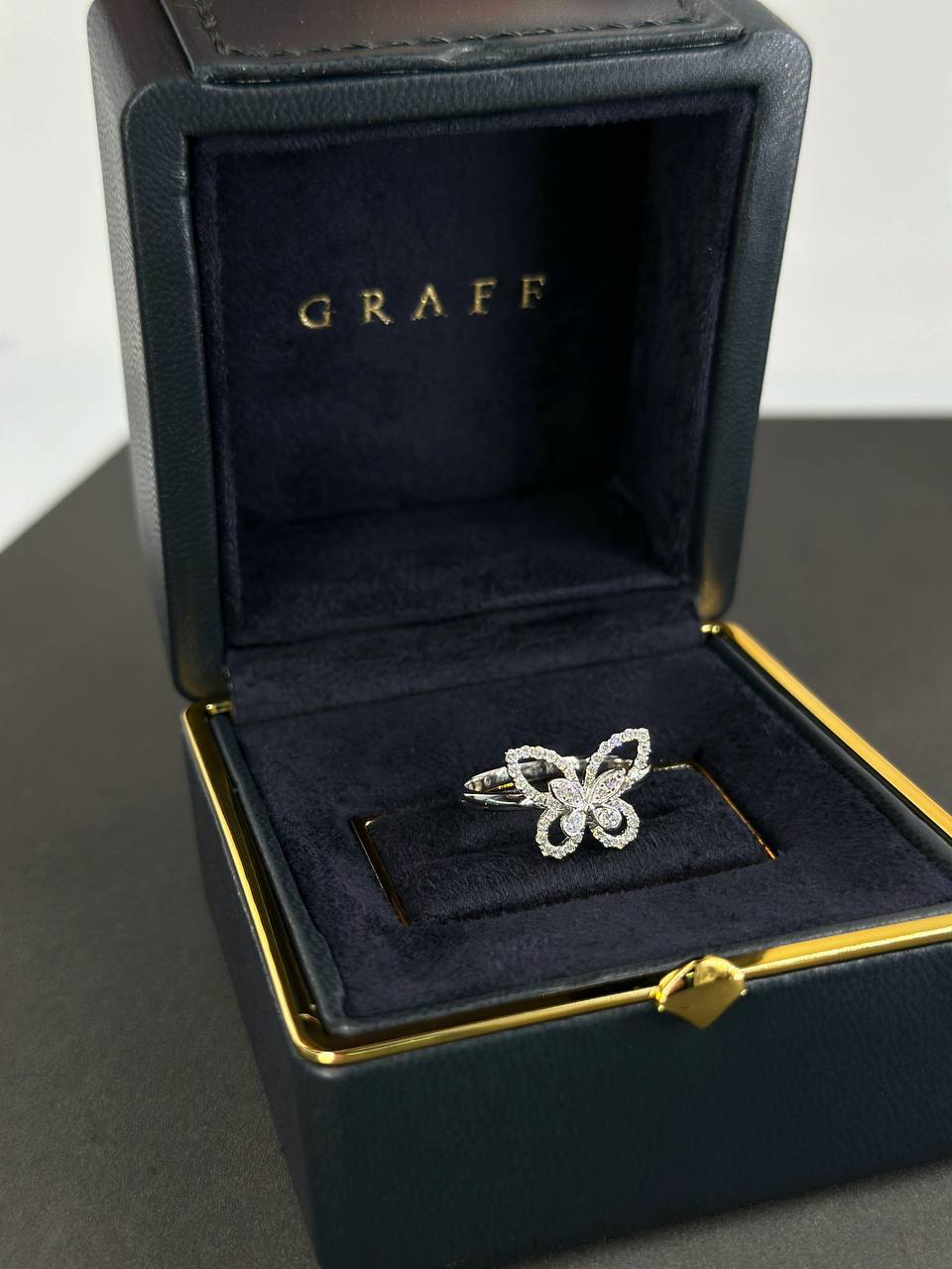 Фото Кольцо Graff Butterfly S9817