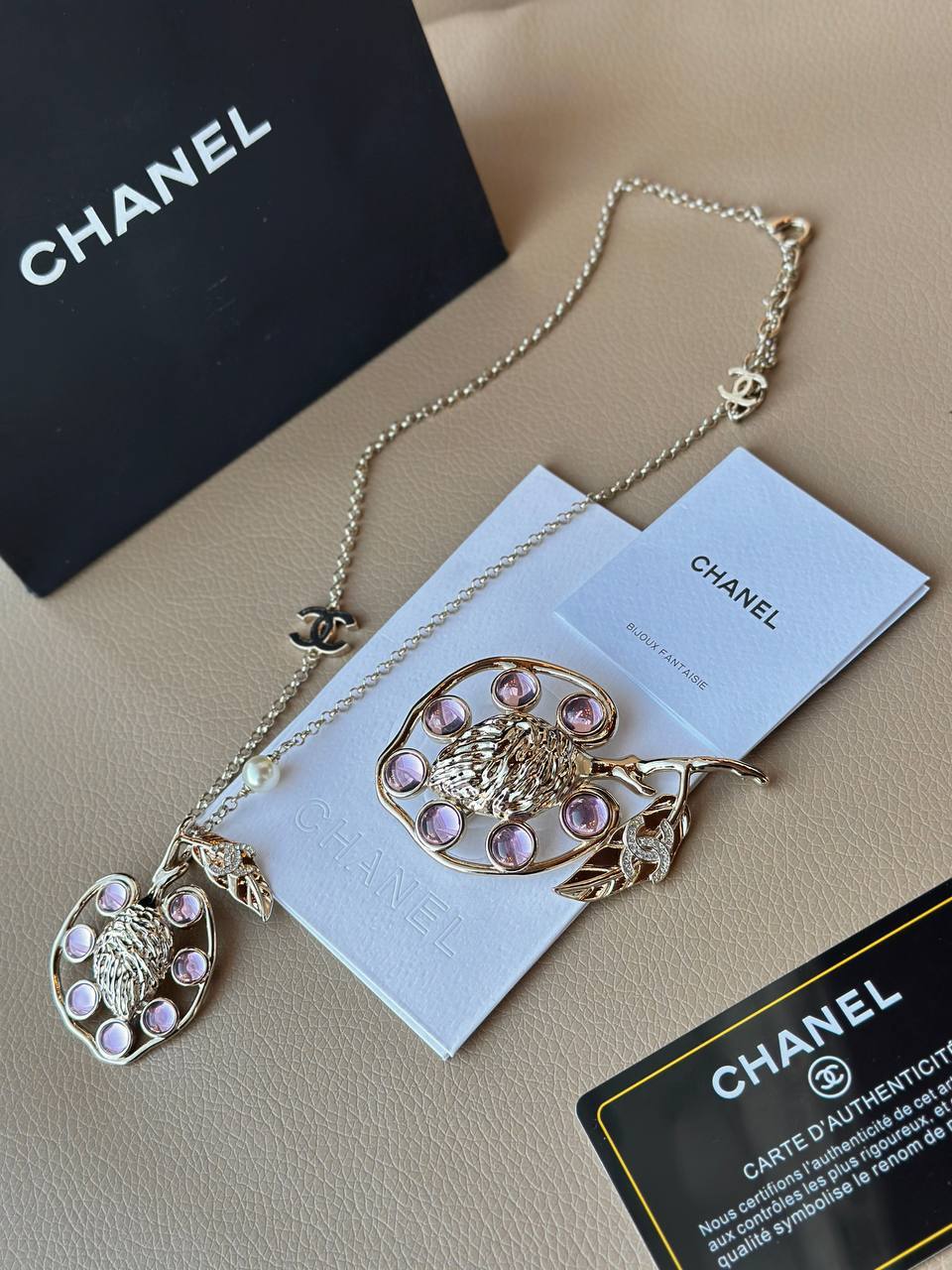 Фото Брошь Chanel S9848