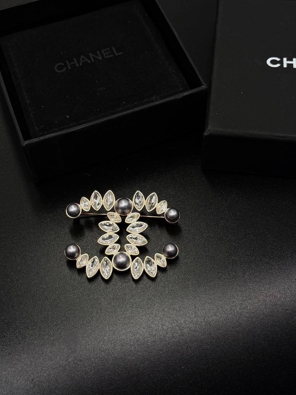 Фото Брошь Chanel S9920