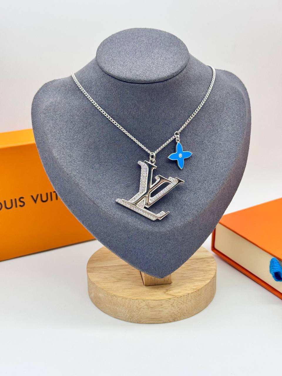 Фото Колье Louis Vuitton S9950