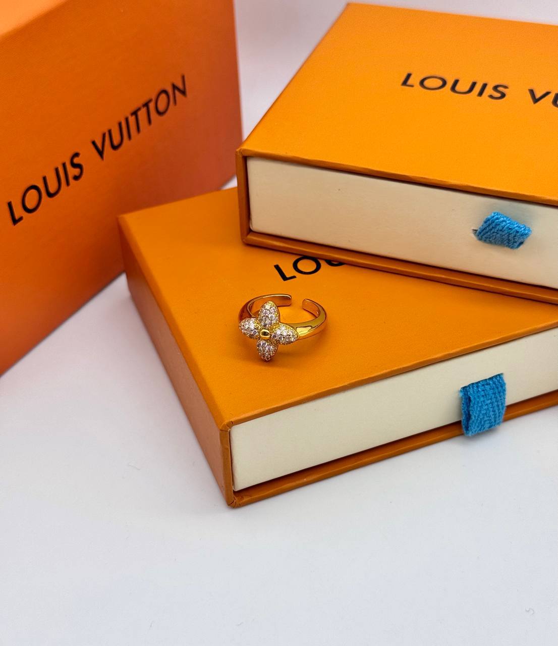 Фото Кольцо Louis Vuitton Monogram Flower S9953