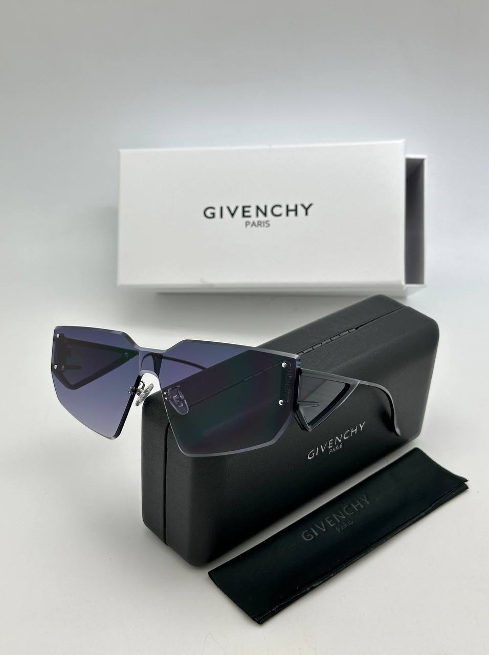 Фото Очки Givenchy S10444