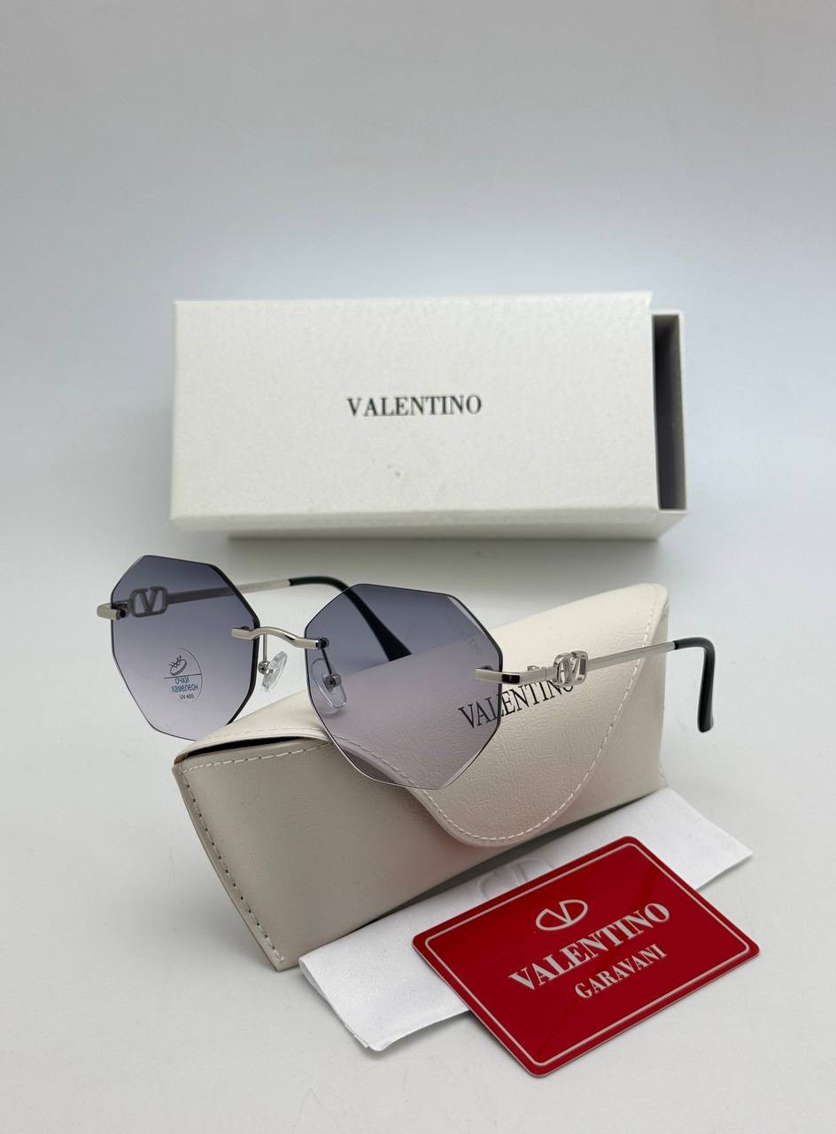 Фото Очки Valentino VLogo S10527