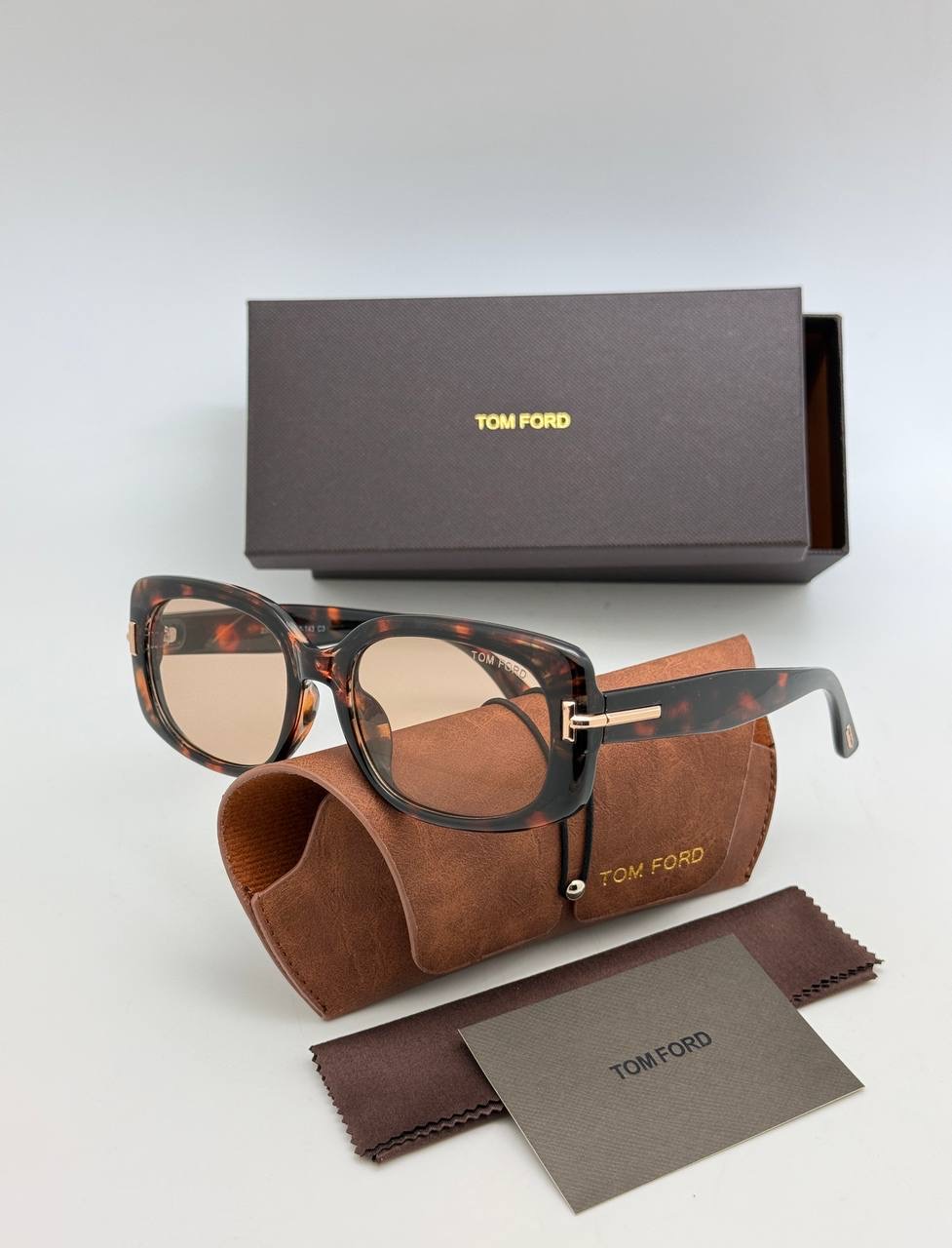 Фото Очки Tom Ford S10541