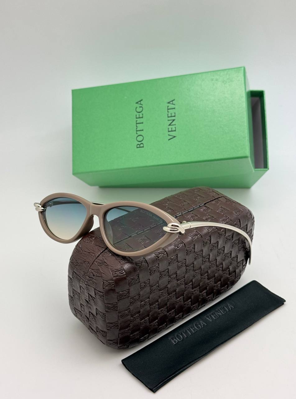 Фото Очки Bottega Veneta Knot S10603