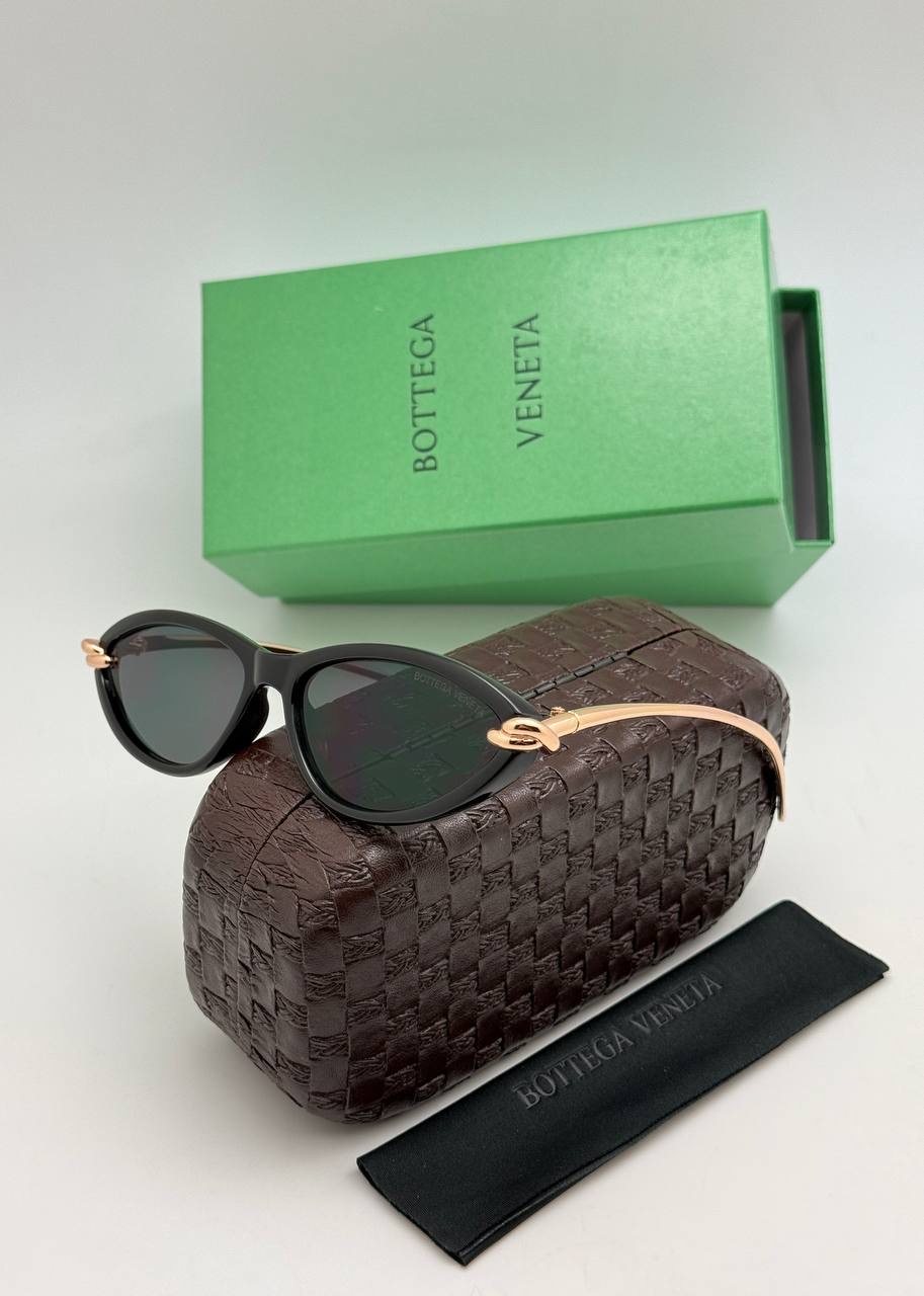 Фото Очки Bottega Veneta Knot S10605