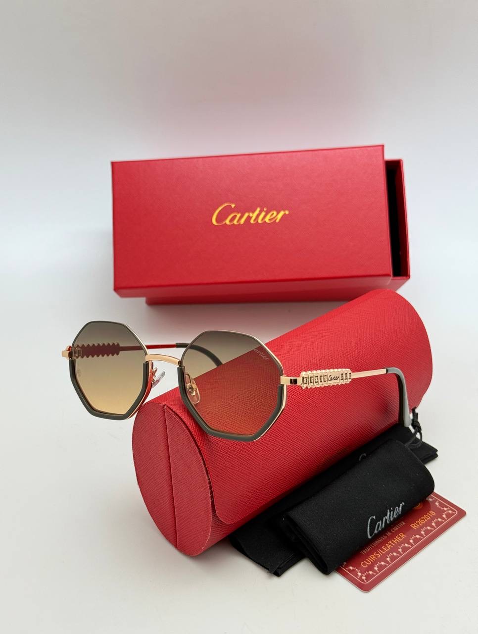 Фото Очки Cartier Clash S10628