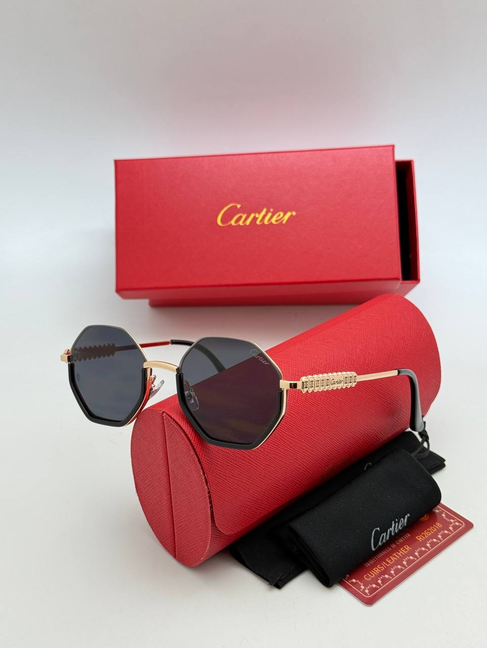 Фото Очки Cartier Clash S10631