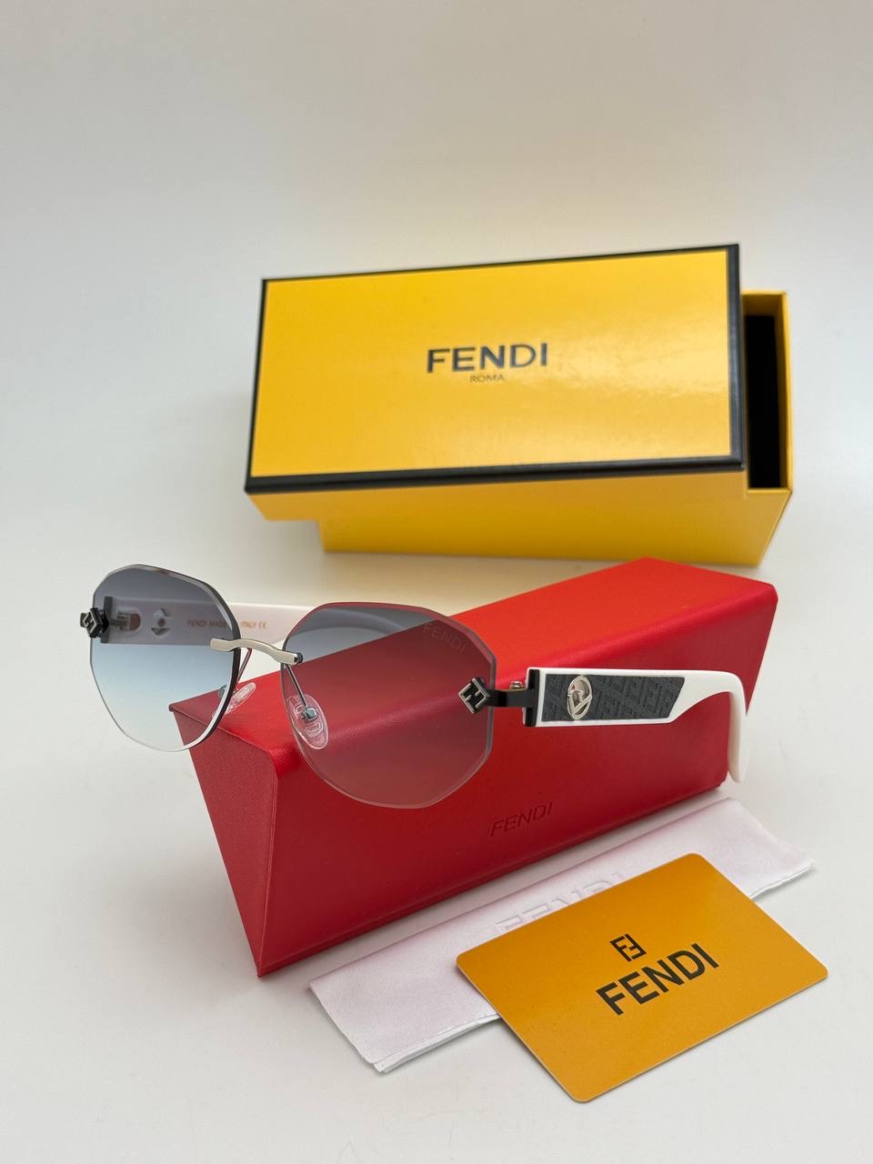 Фото Очки Fendi S10636
