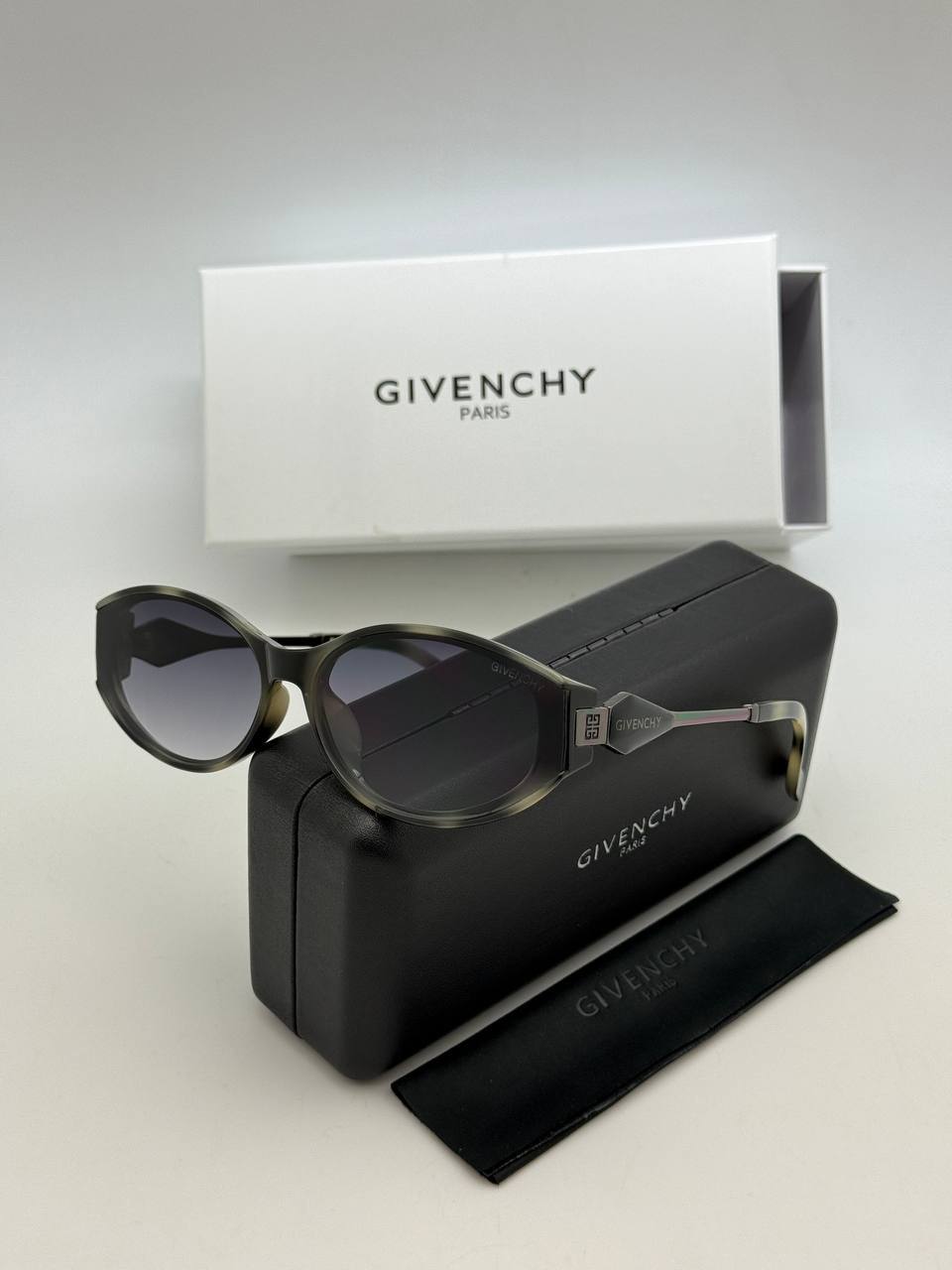 Фото Очки Givenchy S10294