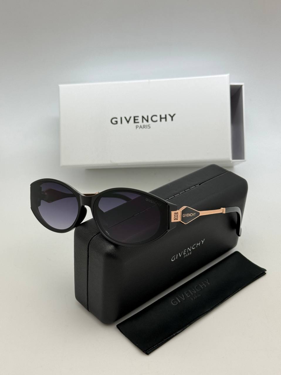Фото Очки Givenchy S10296