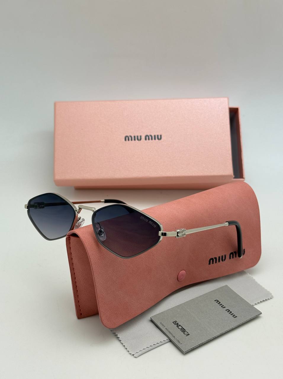 Фото Очки Miu Miu S10305