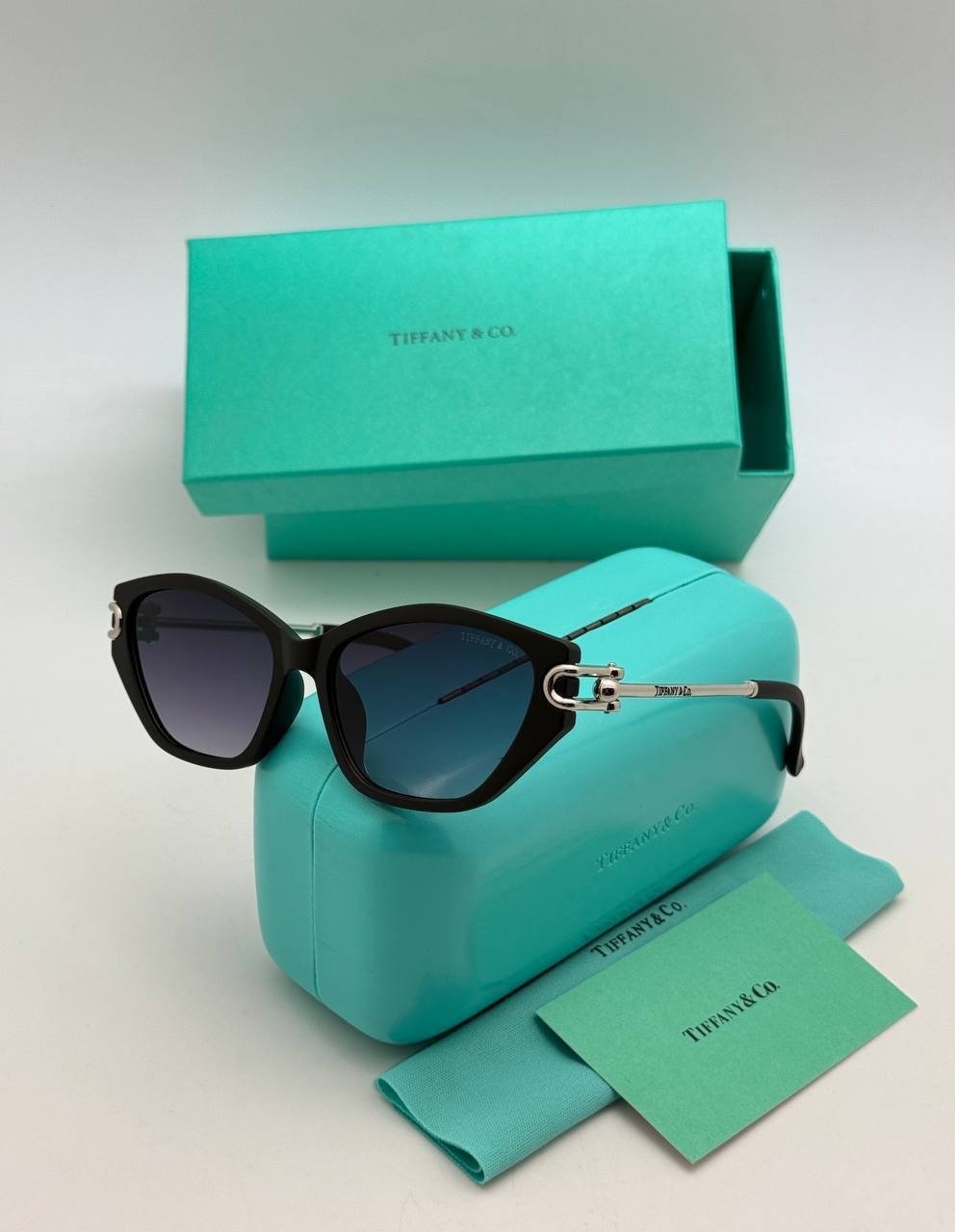Фото Очки Tiffany & Co HardWear S10327