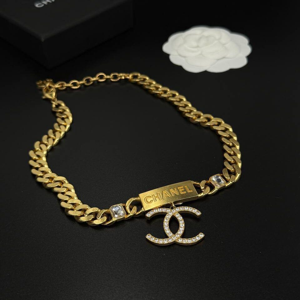 Фото Колье Chanel B5394