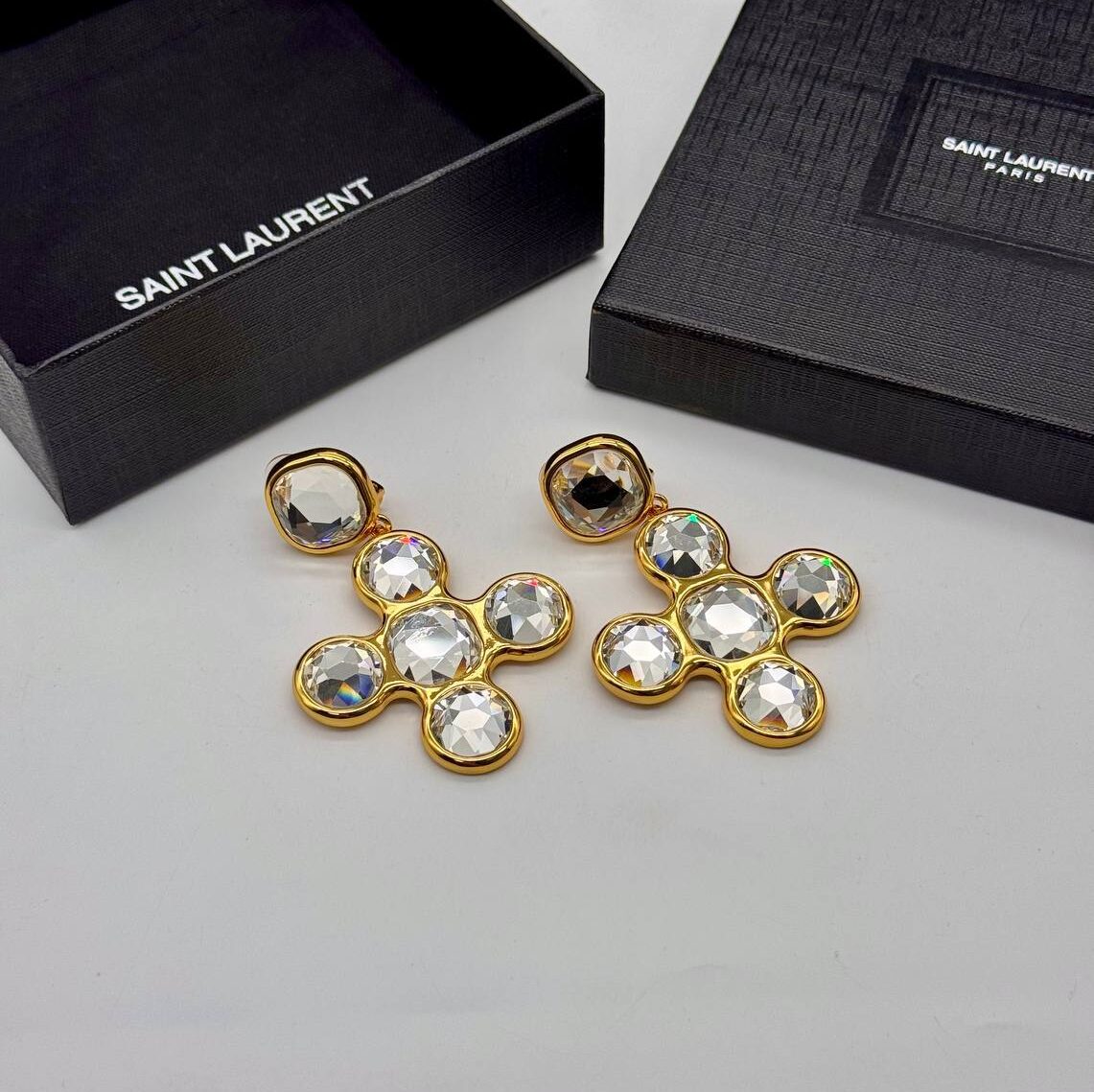 Фото Серьги Yves Saint Laurent B5399