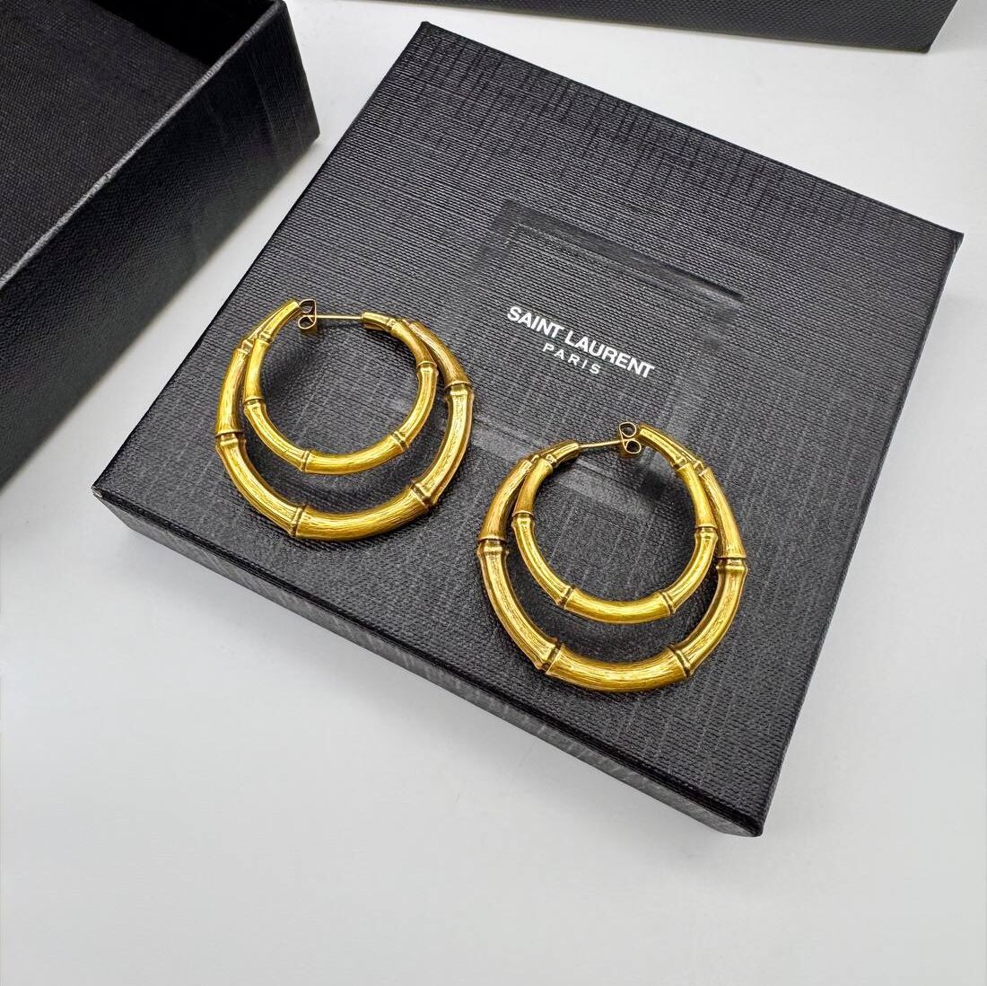 Фото Серьги Yves Saint Laurent Bamboo Double-Hoop B5402
