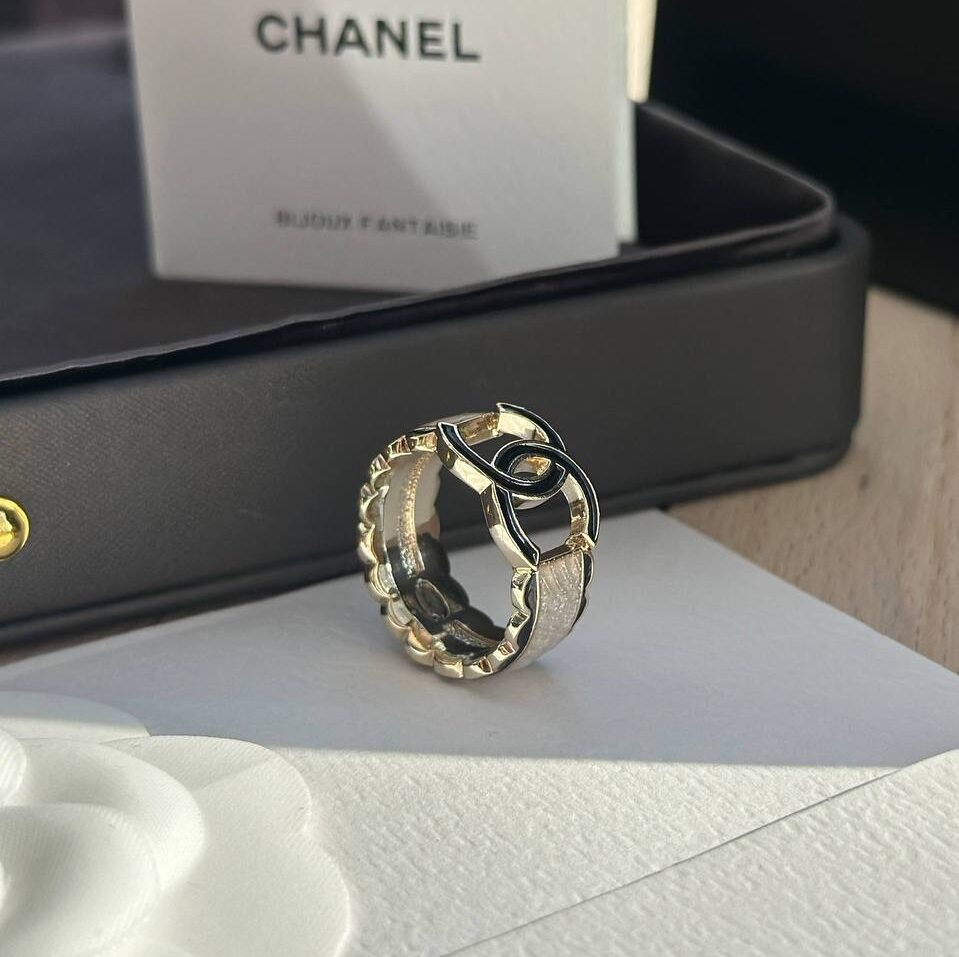 Фото Кольцо Chanel B5428
