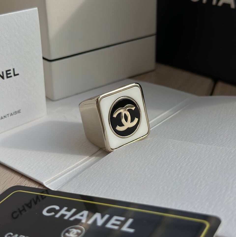 Фото Кольцо Chanel B5447
