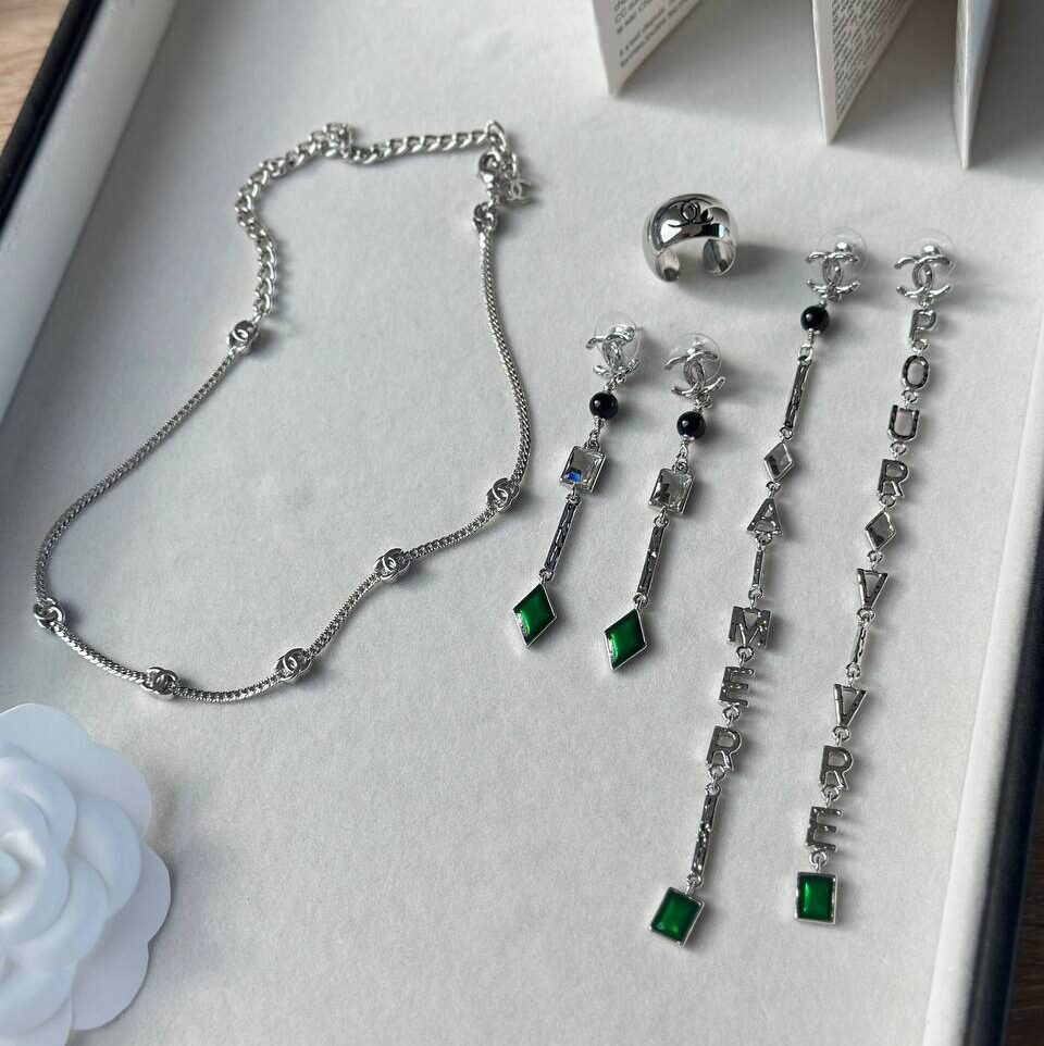 Фото Серьги Chanel B5453