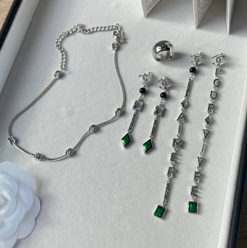 Фото Серьги Chanel B5454