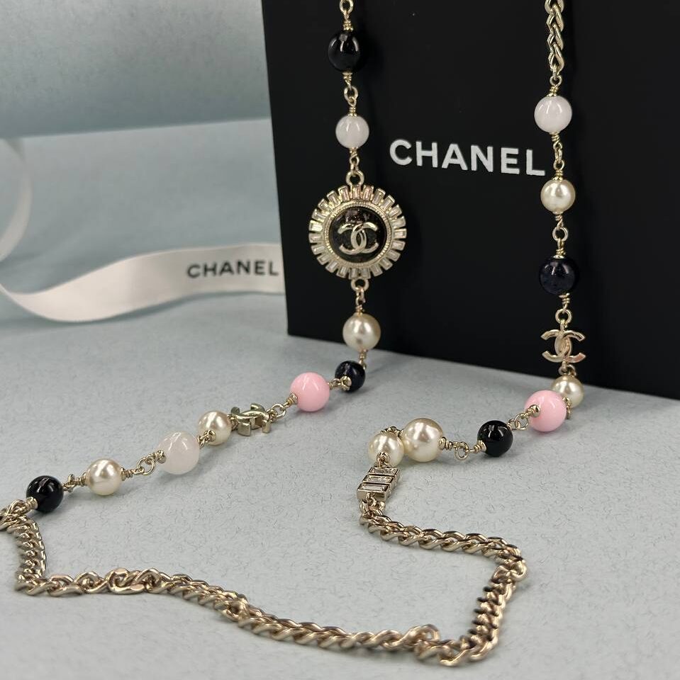 Фото Бусы Chanel B5498