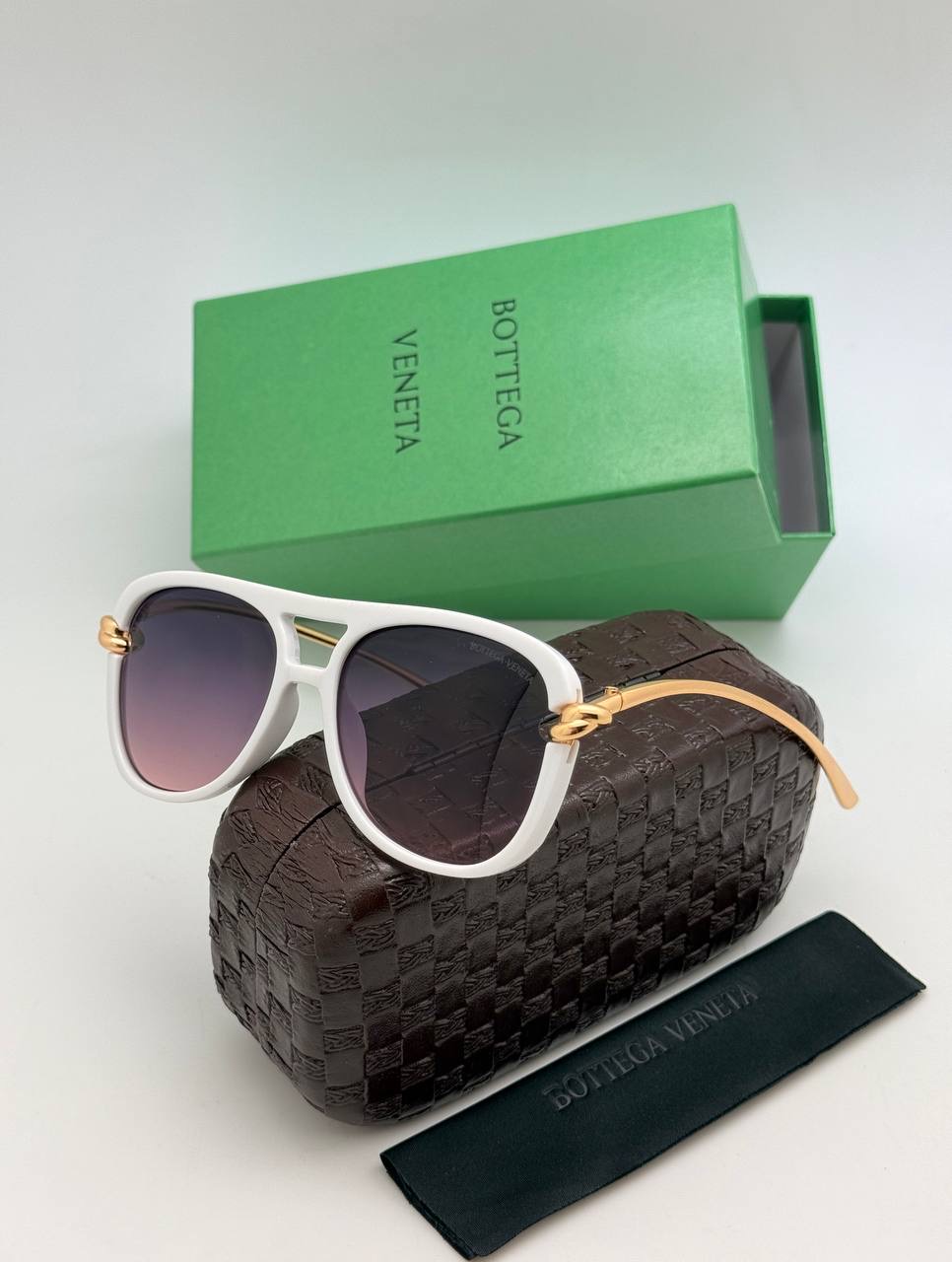 Фото Очки Bottega Veneta Knot S11001