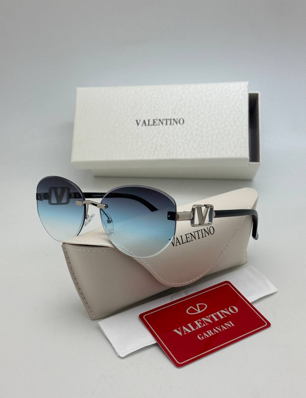 Фото Очки Valentino VLogo S11030