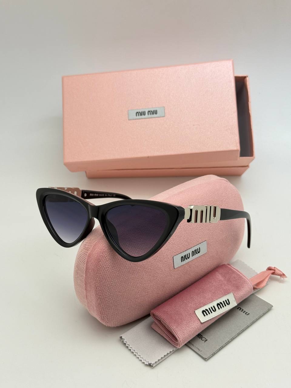 Фото Очки Miu Miu S11055