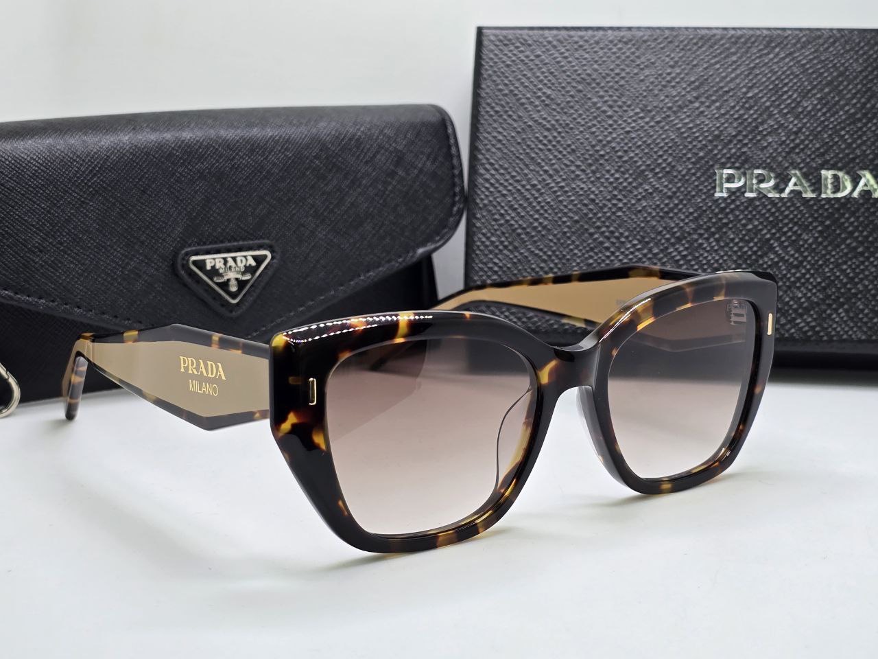 Фото Очки Prada S11092