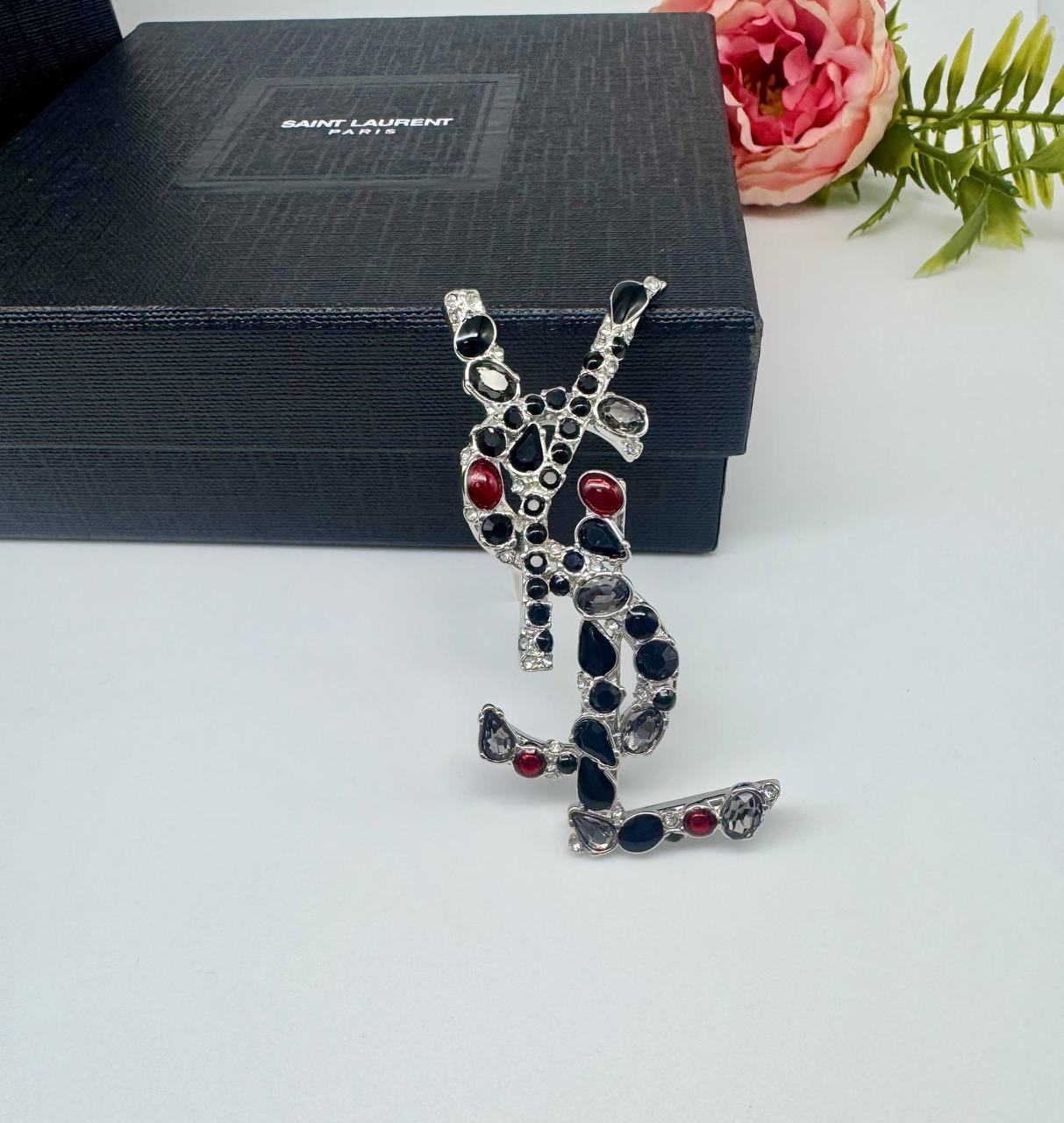 Фото Брошь Yves Saint Laurent Opyum S11343