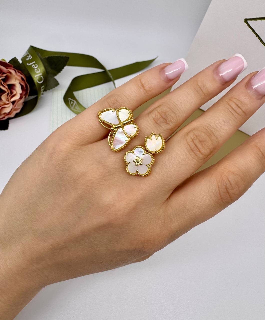 Фото Кольцо Van Cleef & Arpels Lucky Alhambra S11352