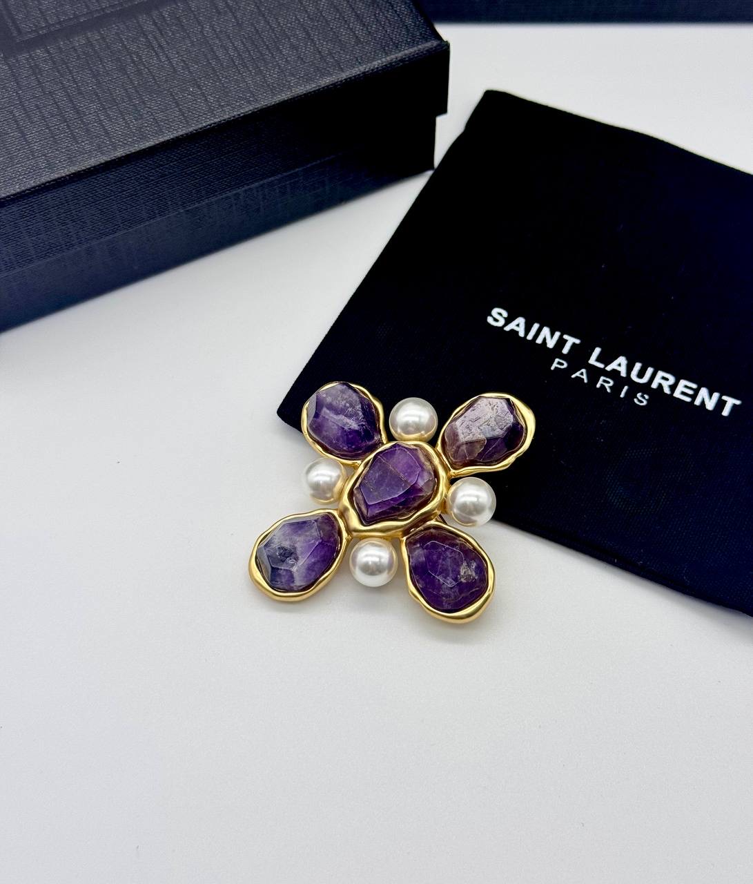 Фото Брошь Yves Saint Laurent S16509