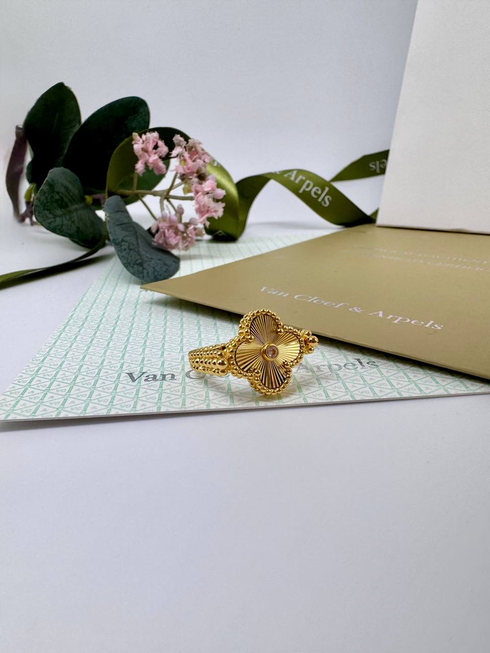 Фото Кольцо Van Cleef & Arpels Vintage Alhambra S16516