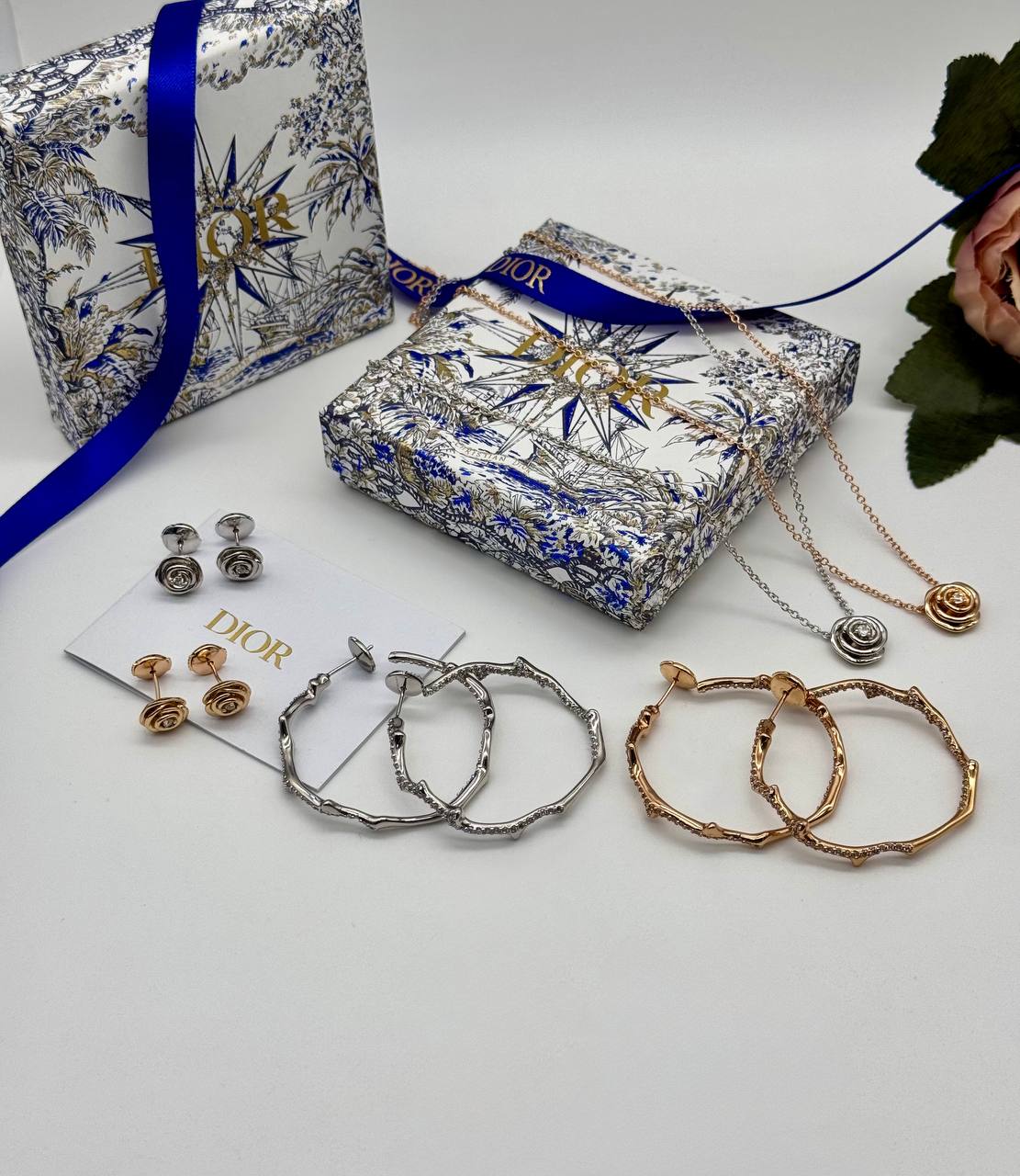 Фото Серьги Dior Rose Bagatelle S16459