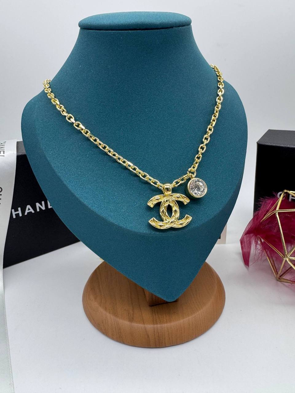Фото Колье Chanel B5704