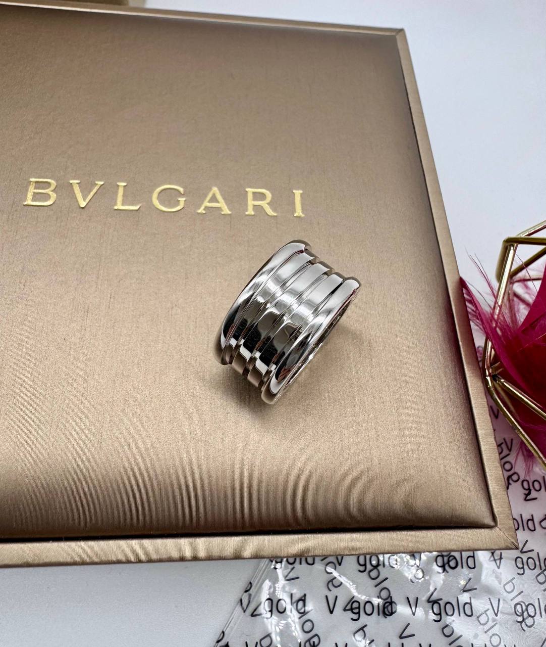 Фото Кольцо Bvlgari B.zero1 B5750
