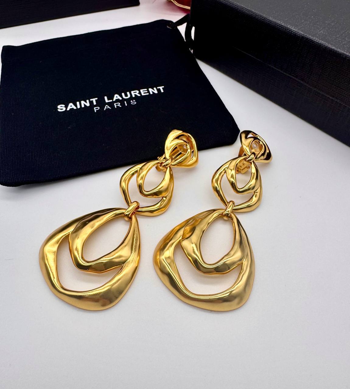 Фото Серьги-клипсы Yves Saint Laurent B5781