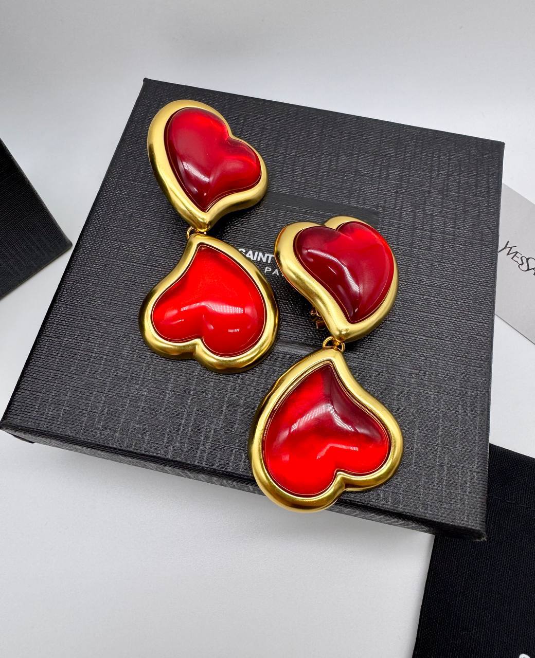 Фото Серьги-клипсы Yves Saint Laurent B5801