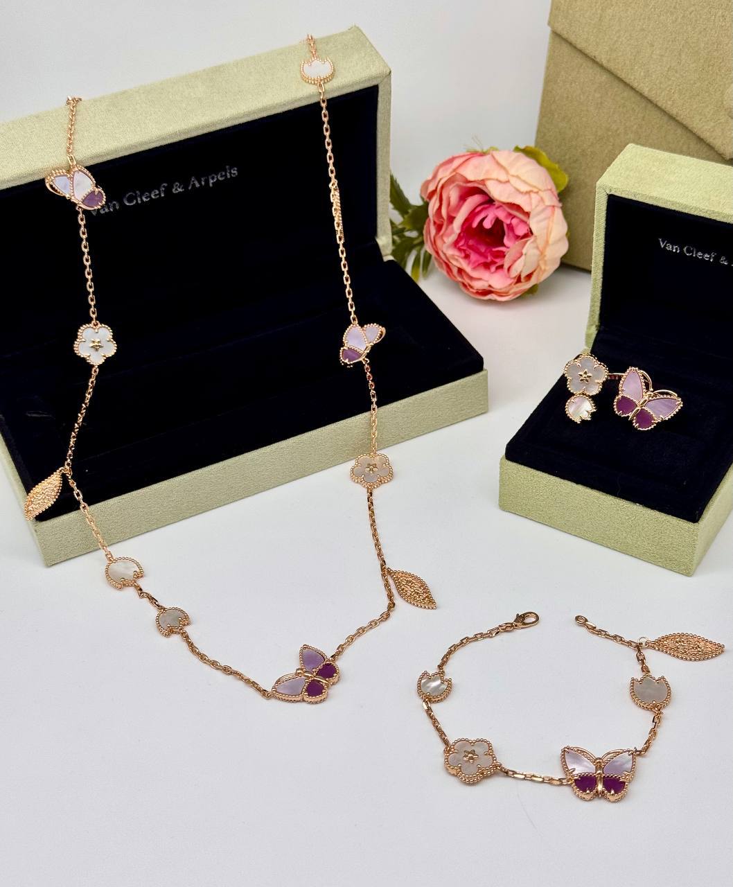 Фото Колье Van Cleef & Arpels Lucky Alhambra S16544