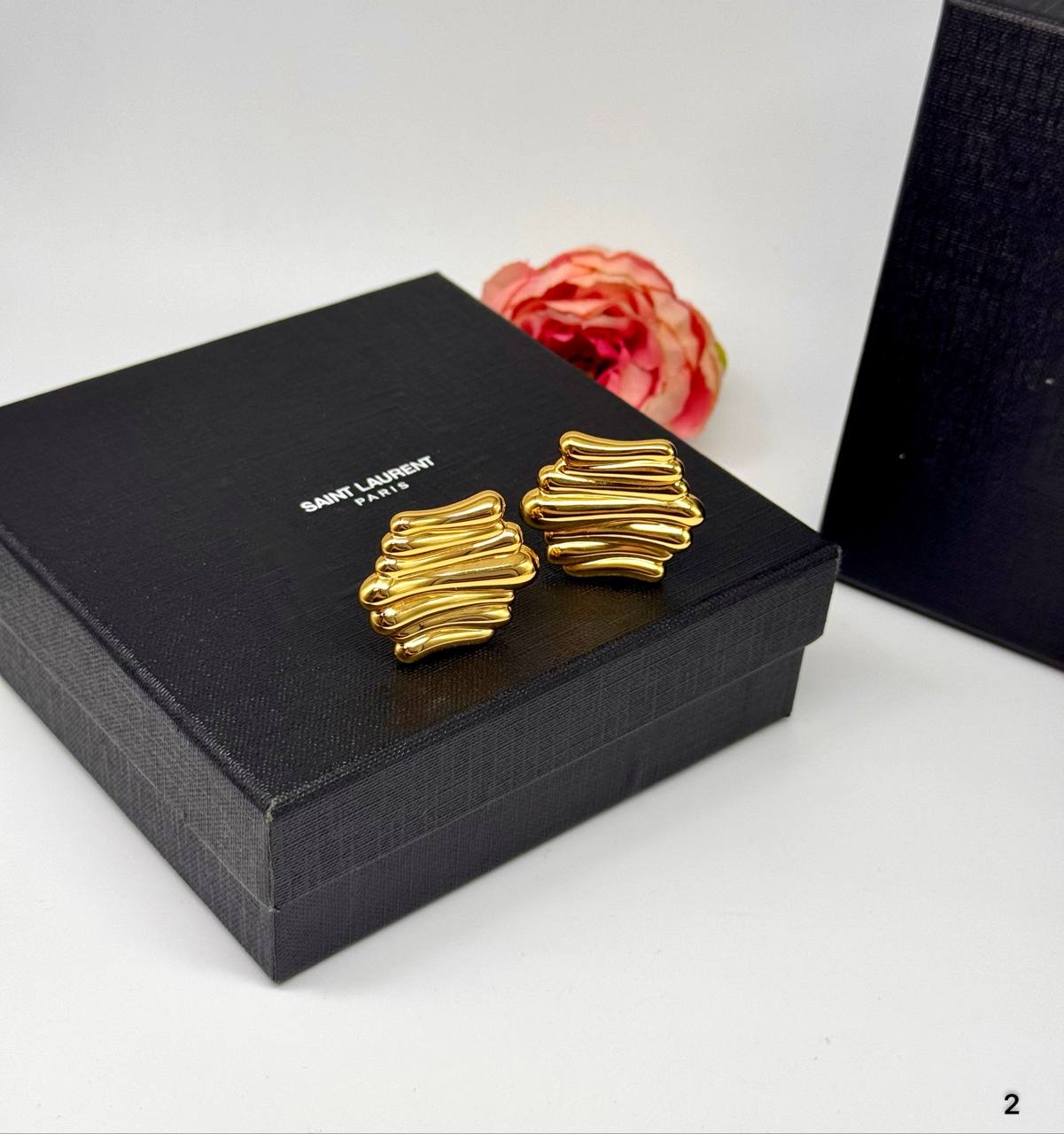 Фото Серьги-клипсы Yves Saint Laurent S16597