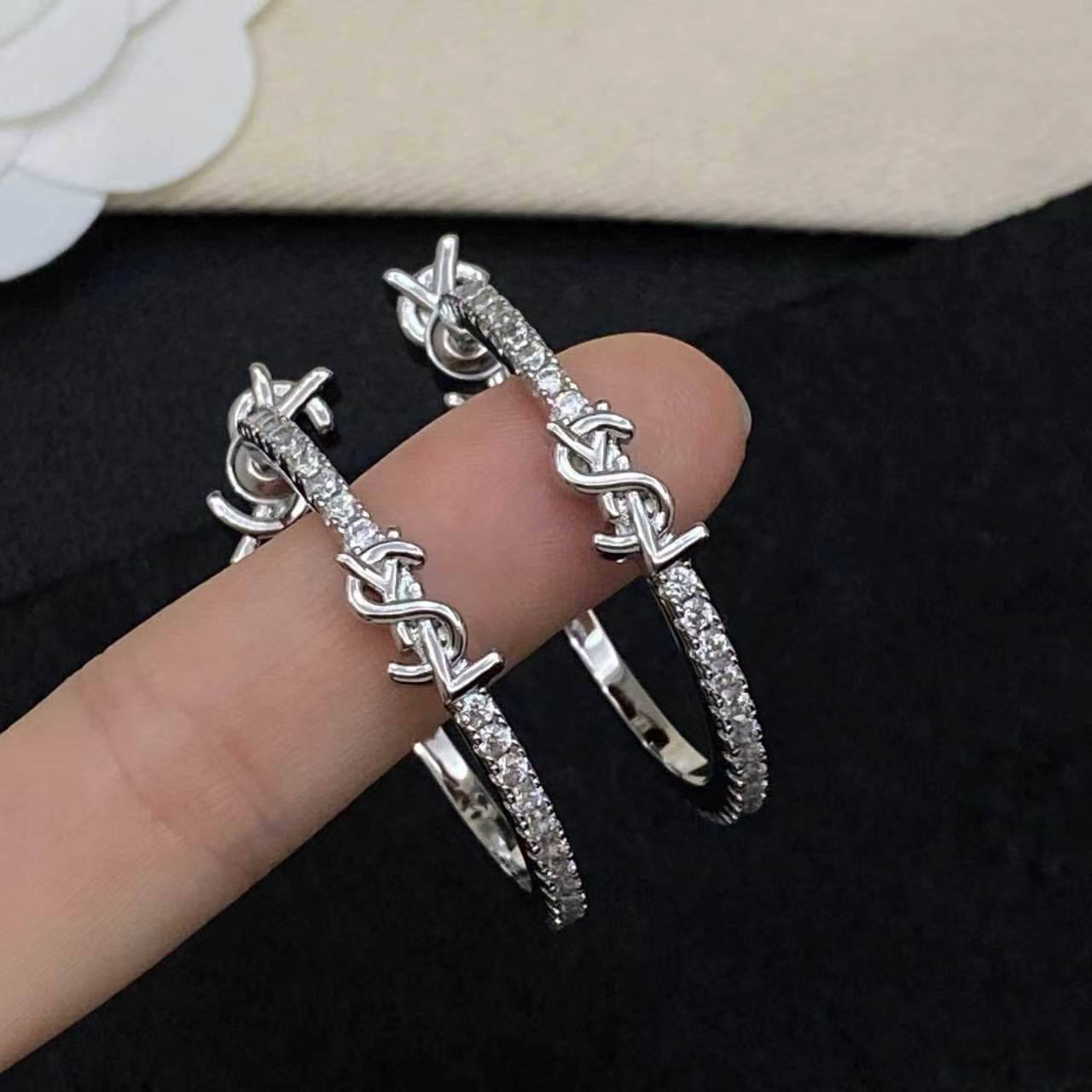 Фото Серьги Yves Saint Laurent S16604