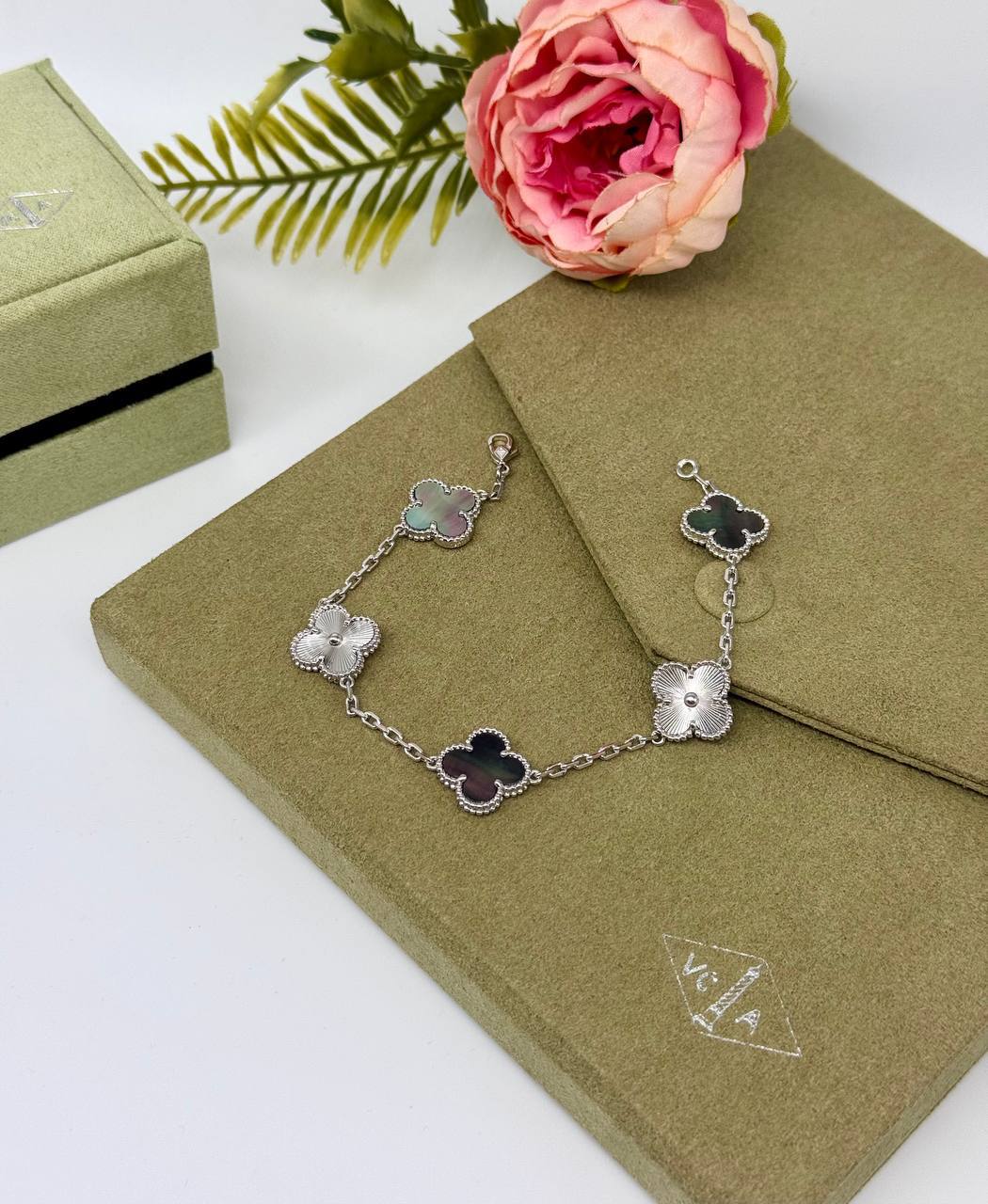 Фото Браслет Van Cleef & Arpels Vintage Alhambra B5810