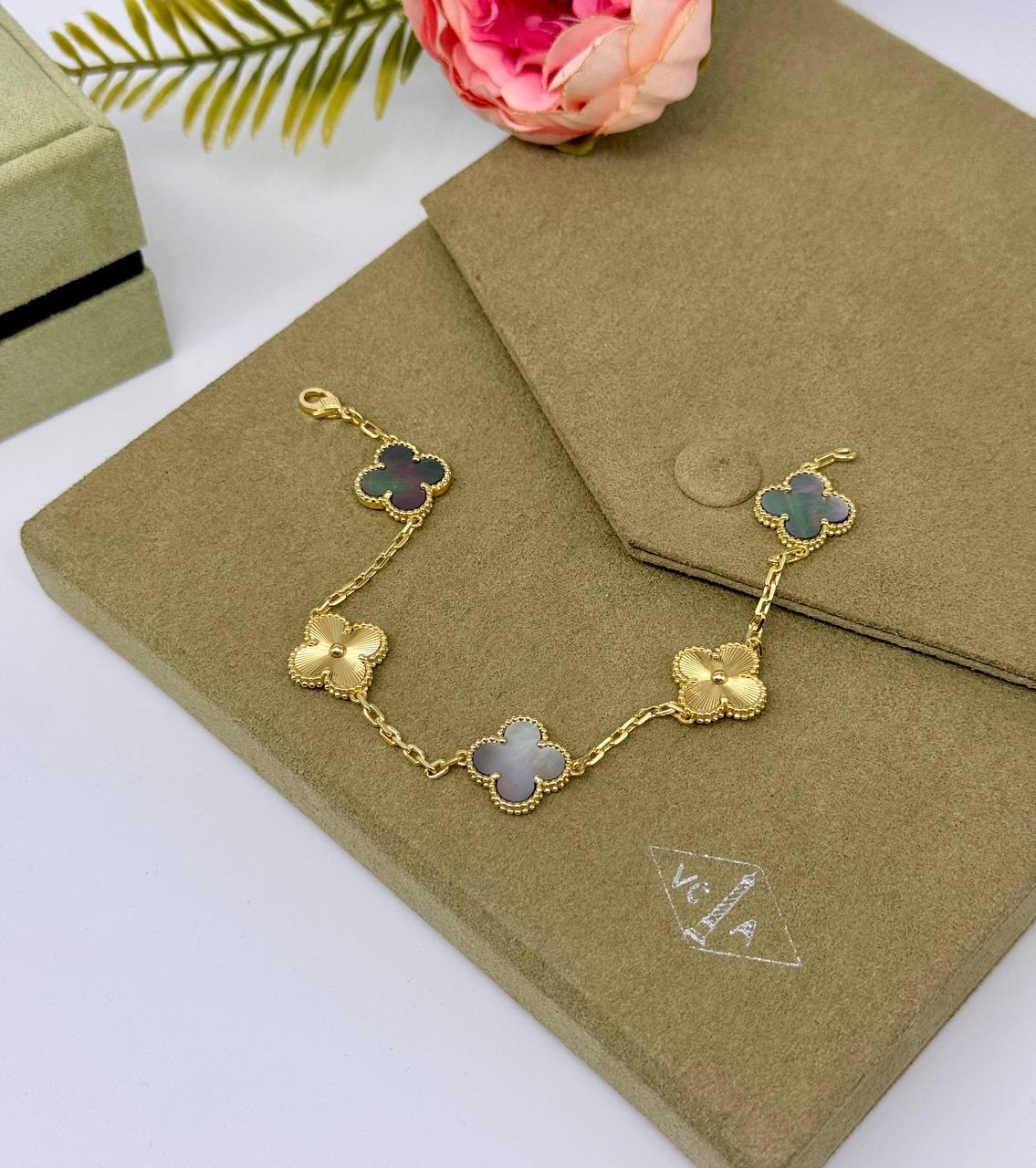 Фото Браслет Van Cleef & Arpels Vintage Alhambra B5811