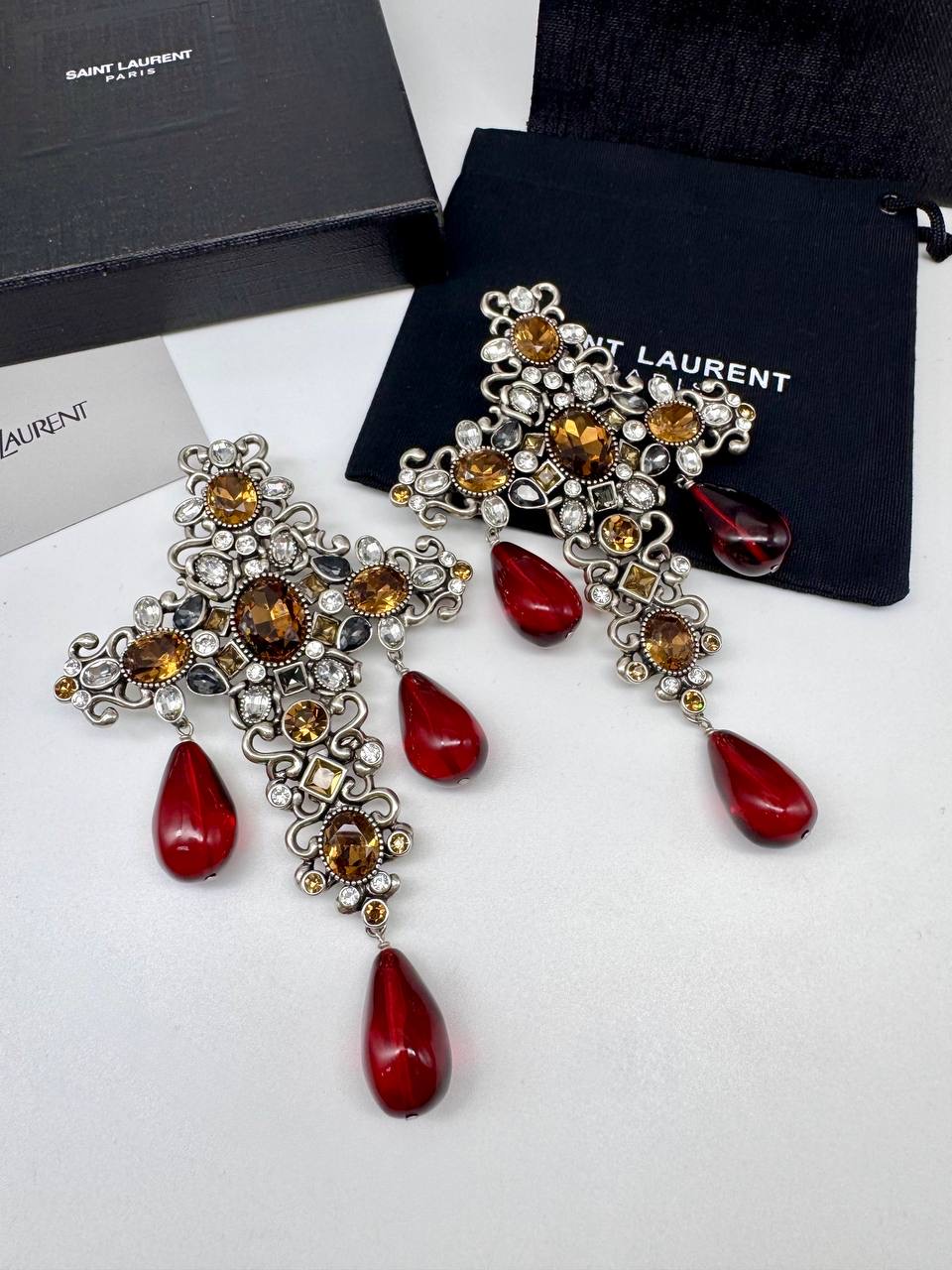 Фото Серьги-клипсы Yves Saint Laurent S16748