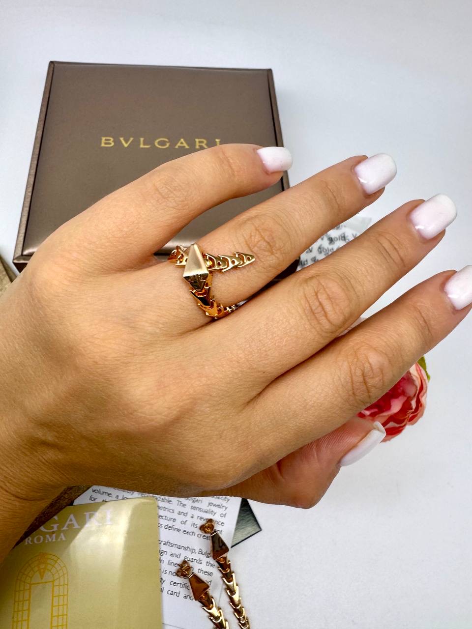 Фото Кольцо Bvlgari Serpenti S16906
