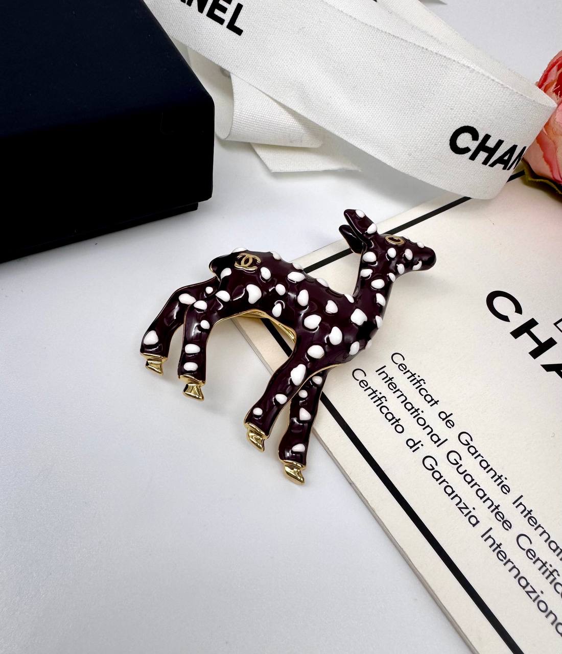 Брошь Chanel S16928
