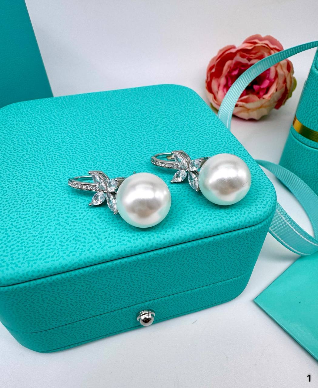 Фото Серьги Tiffany & Co Victoria S17021