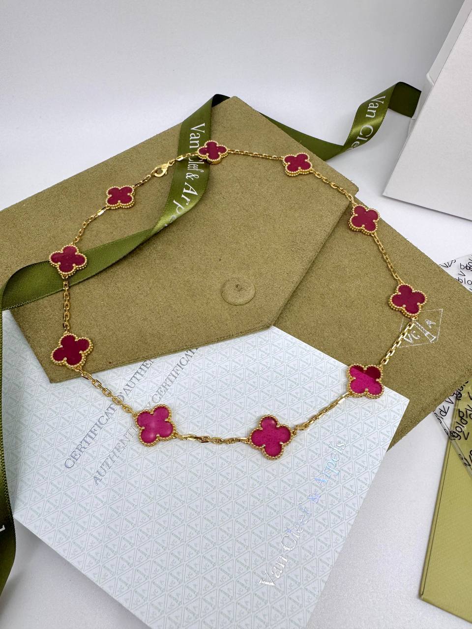Фото Колье Van Cleef & Arpels B5901